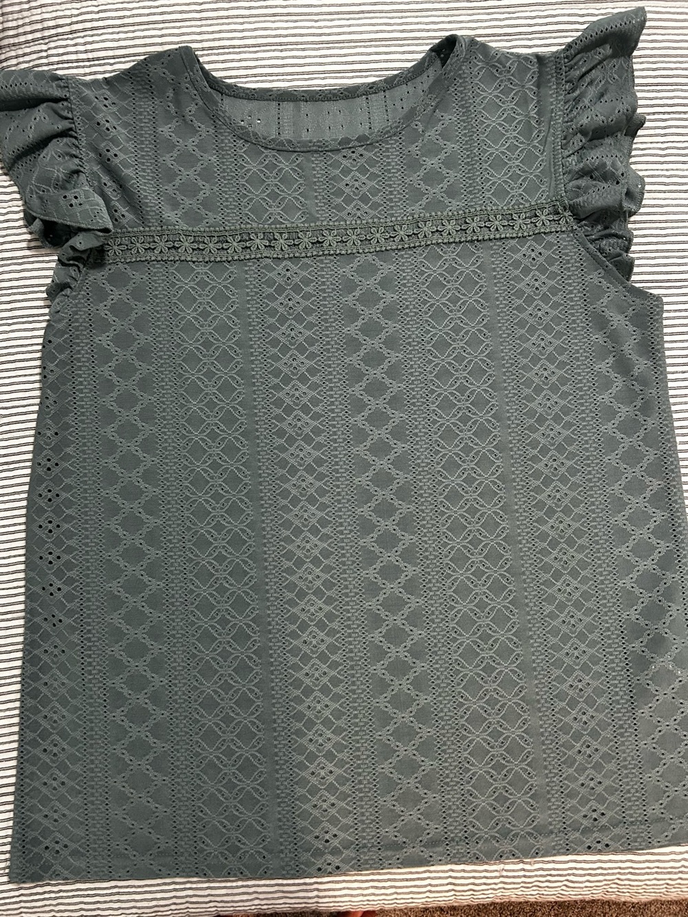 Girls' Sage Eyelet Ruffle Sleeve Top